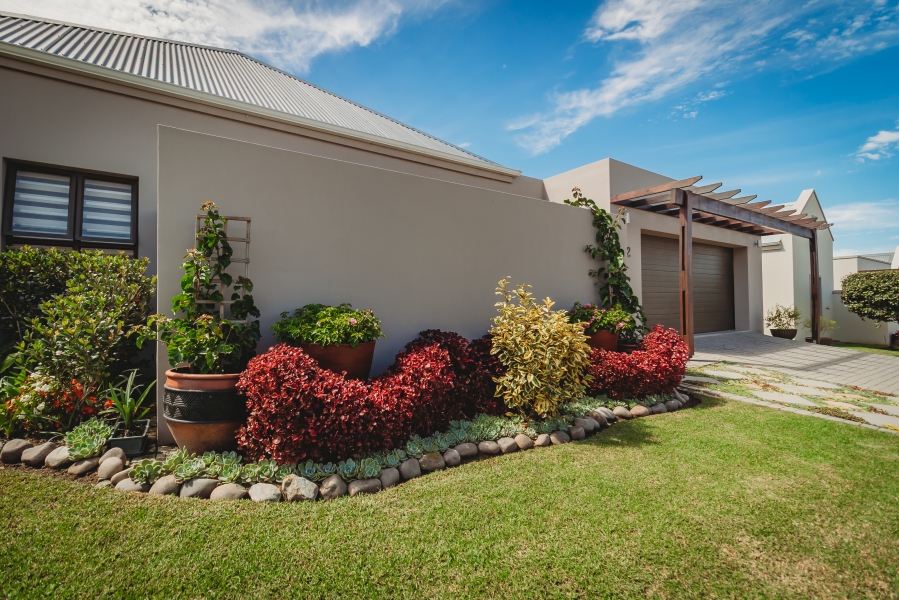 3 Bedroom Property for Sale in Kraaibosch Country Estate Western Cape